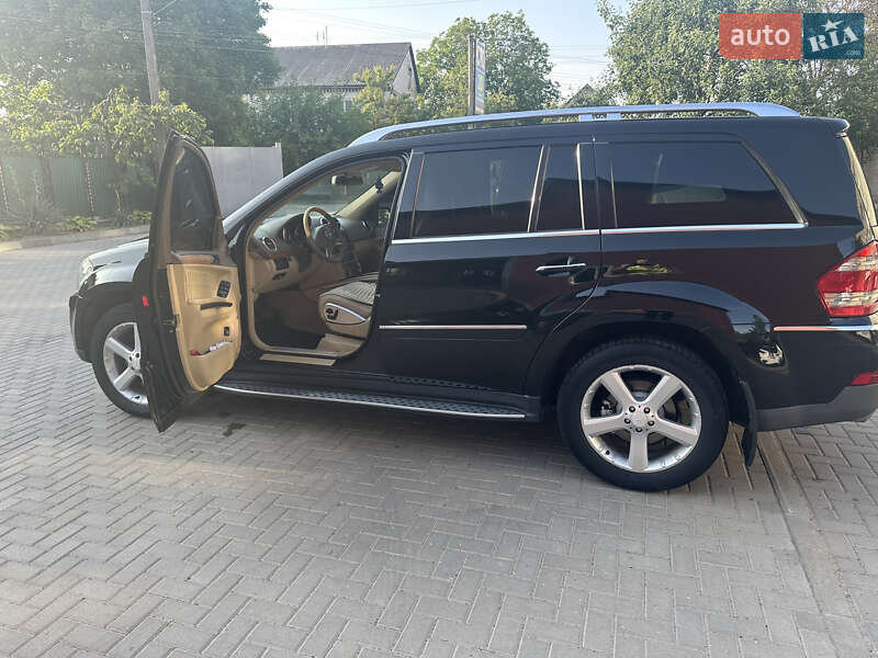 Внедорожник / Кроссовер Mercedes-Benz GL-Class 2009 в Гайсине