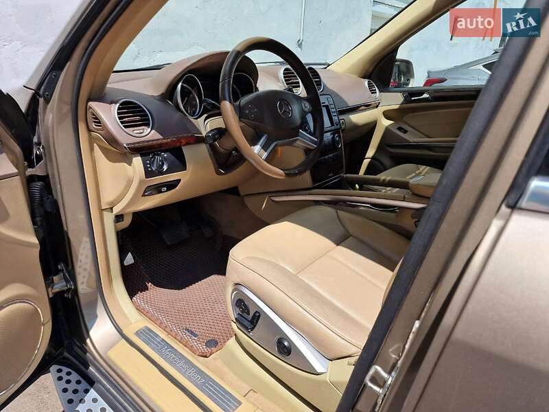 Позашляховик / Кросовер Mercedes-Benz GL-Class 2010 в Одесі