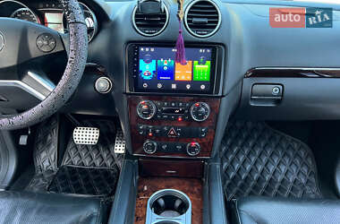 Внедорожник / Кроссовер Mercedes-Benz GL-Class 2010 в 