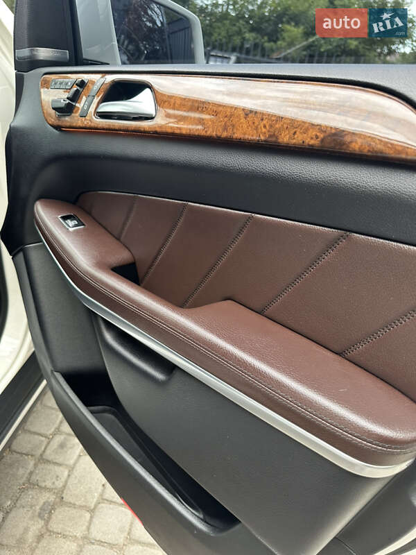 Позашляховик / Кросовер Mercedes-Benz GL-Class 2015 в Ужгороді