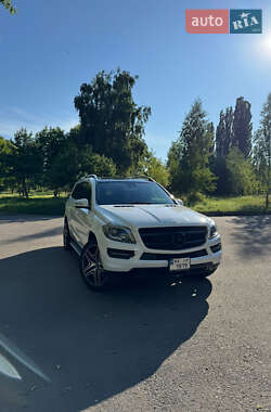 Позашляховик / Кросовер Mercedes-Benz GL-Class 2014 в 