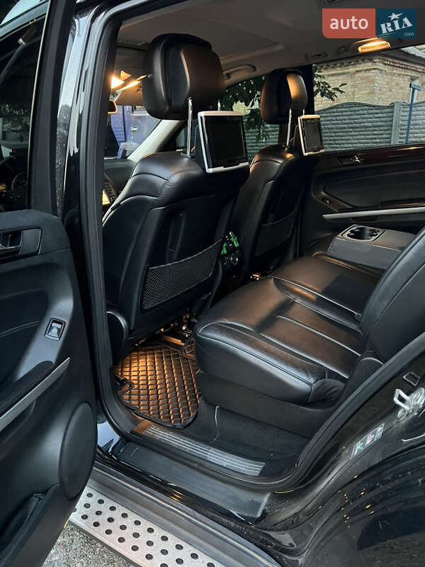 Позашляховик / Кросовер Mercedes-Benz GL-Class 2010 в Димері