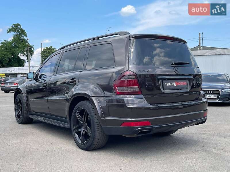 Позашляховик / Кросовер Mercedes-Benz GL-Class 2010 в Києві