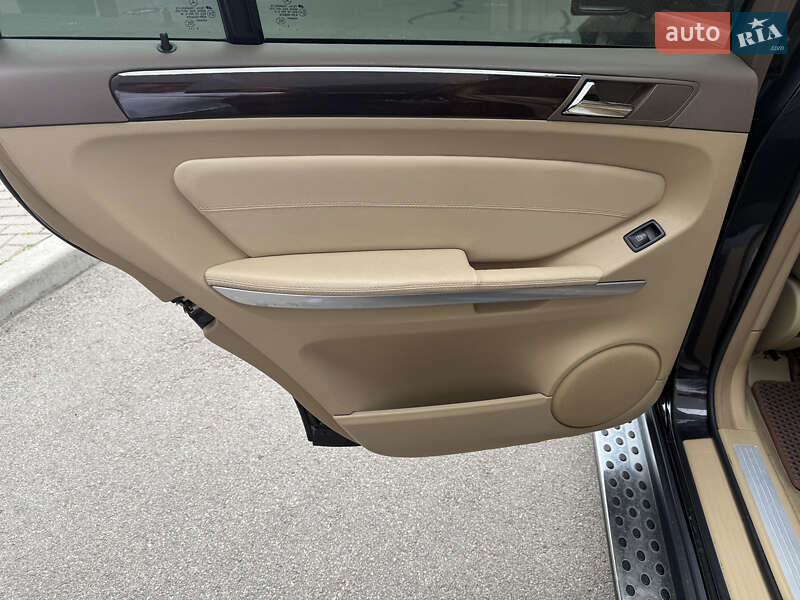 Внедорожник / Кроссовер Mercedes-Benz GL-Class 2011 в Киеве
