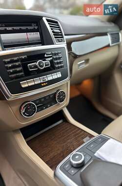 Внедорожник / Кроссовер Mercedes-Benz GL-Class 2012 в 