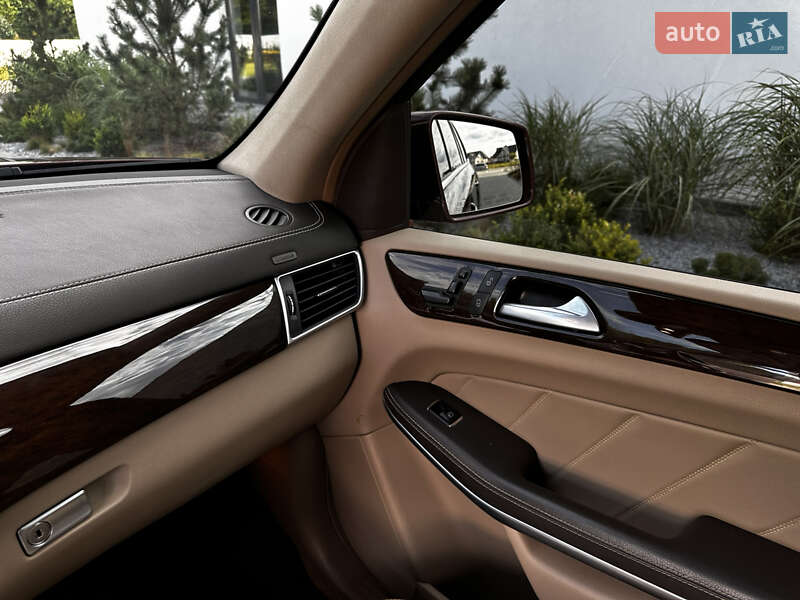 Позашляховик / Кросовер Mercedes-Benz GL-Class 2014 в Луцьку