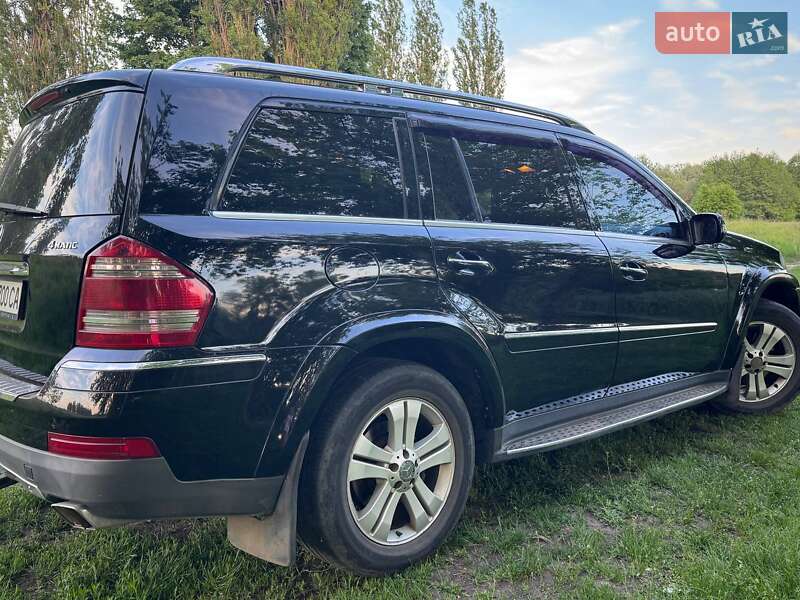 Внедорожник / Кроссовер Mercedes-Benz GL-Class 2007 в Сумах