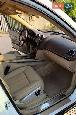 Внедорожник / Кроссовер Mercedes-Benz GL-Class 2010 в 