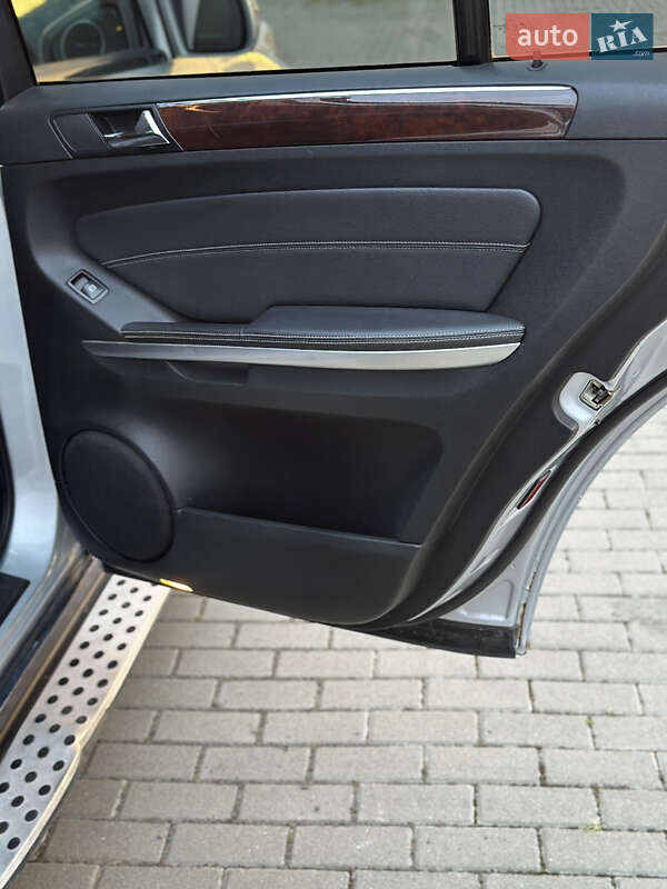 Внедорожник / Кроссовер Mercedes-Benz GL-Class 2006 в Ужгороде фото 21 Внедорожник / Кроссовер Mercedes-Benz GL-Class 2006 в Ужгороде