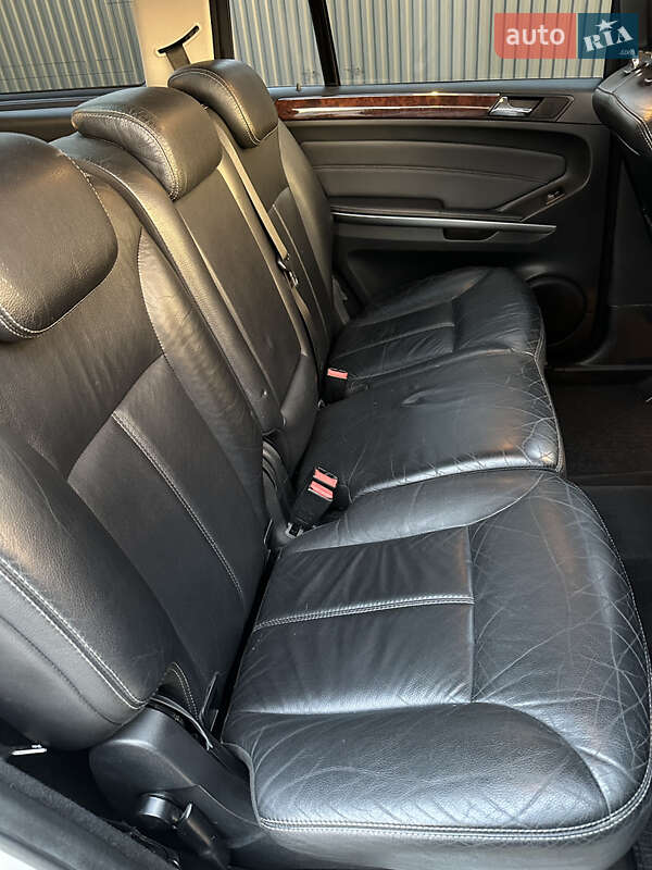 Внедорожник / Кроссовер Mercedes-Benz GL-Class 2006 в Ужгороде фото 25 Внедорожник / Кроссовер Mercedes-Benz GL-Class 2006 в Ужгороде