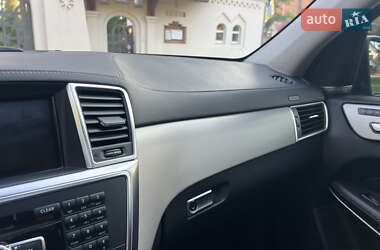 Внедорожник / Кроссовер Mercedes-Benz GL-Class 2012 в 