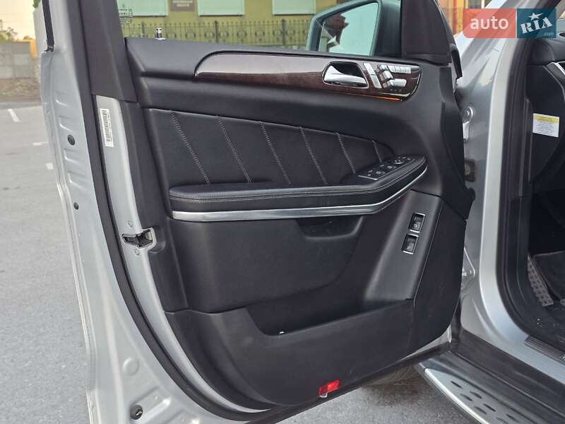 Позашляховик / Кросовер Mercedes-Benz GL-Class 2012 в Тернополі фото 25 Позашляховик / Кросовер Mercedes-Benz GL-Class 2012 в Тернополі