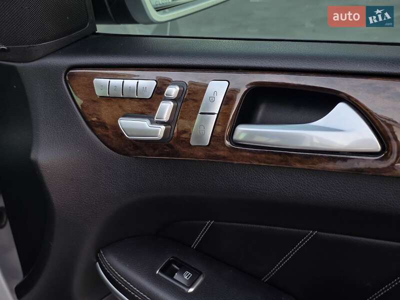 Позашляховик / Кросовер Mercedes-Benz GL-Class 2012 в Тернополі фото 44 Позашляховик / Кросовер Mercedes-Benz GL-Class 2012 в Тернополі