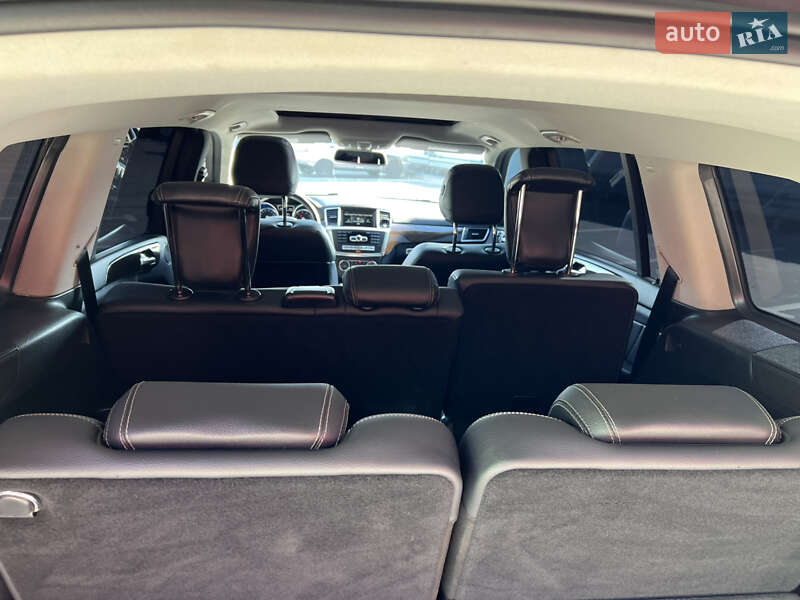 Внедорожник / Кроссовер Mercedes-Benz GL-Class 2015 в Киеве фото 13 Внедорожник / Кроссовер Mercedes-Benz GL-Class 2015 в Киеве