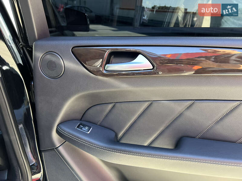 Внедорожник / Кроссовер Mercedes-Benz GL-Class 2015 в Киеве фото 34 Внедорожник / Кроссовер Mercedes-Benz GL-Class 2015 в Киеве