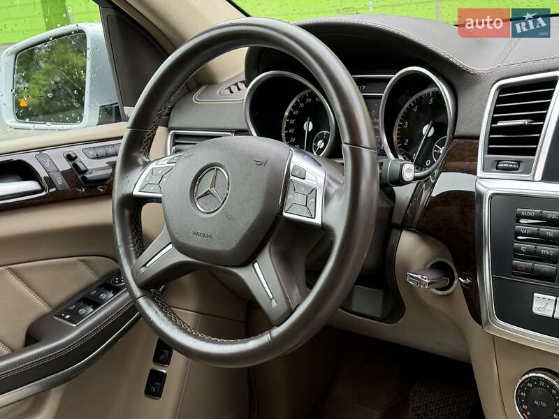 Позашляховик / Кросовер Mercedes-Benz GL-Class 2014 в Києві