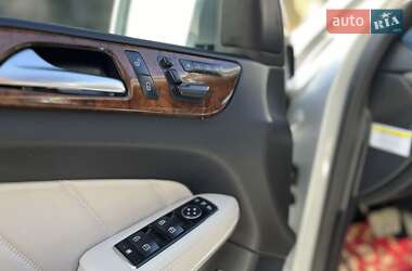 Позашляховик / Кросовер Mercedes-Benz GL-Class 2012 в 