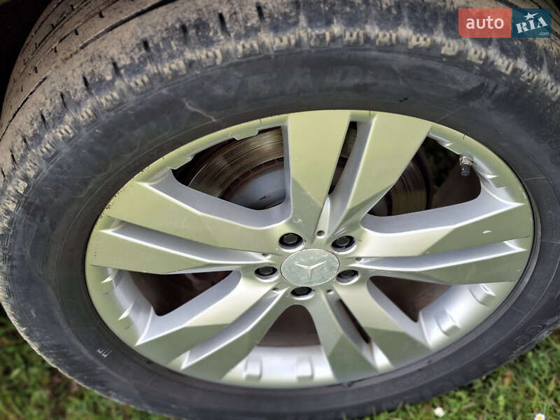 Позашляховик / Кросовер Mercedes-Benz GL-Class 2011 в Ременеві