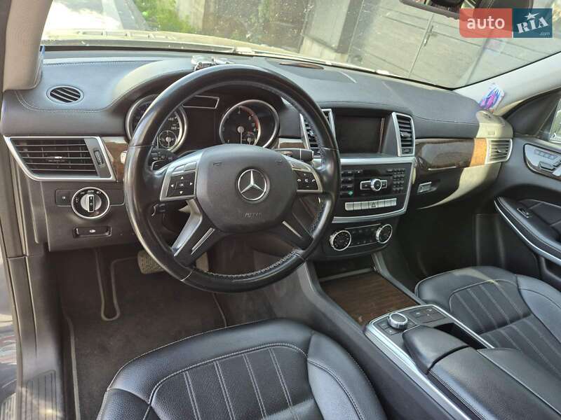 Внедорожник / Кроссовер Mercedes-Benz GL-Class 2013 в Тернополе фото 33 Внедорожник / Кроссовер Mercedes-Benz GL-Class 2013 в Тернополе