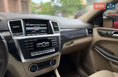 Позашляховик / Кросовер Mercedes-Benz GL-Class 2014 в 