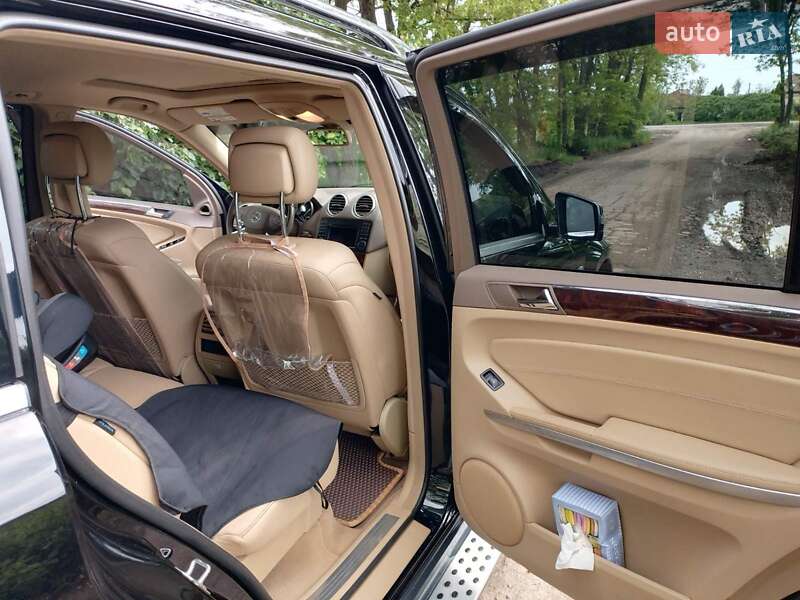 Внедорожник / Кроссовер Mercedes-Benz GL-Class 2011 в Полтаве фото 12 Внедорожник / Кроссовер Mercedes-Benz GL-Class 2011 в Полтаве