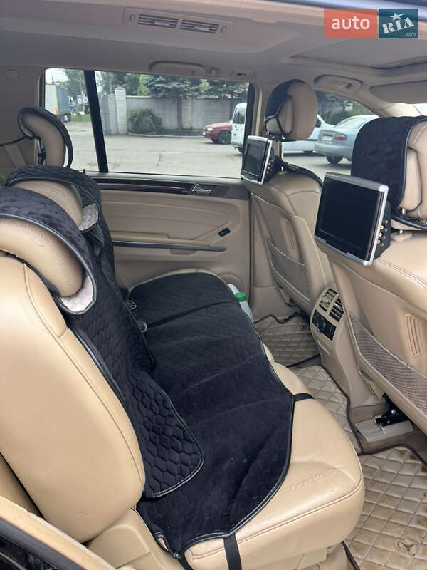 Внедорожник / Кроссовер Mercedes-Benz GL-Class 2010 в Кривом Роге фото 4 Внедорожник / Кроссовер Mercedes-Benz GL-Class 2010 в Кривом Роге
