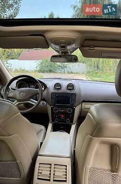 Внедорожник / Кроссовер Mercedes-Benz GL-Class 2009 в 