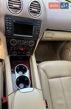 Внедорожник / Кроссовер Mercedes-Benz GL-Class 2009 в 