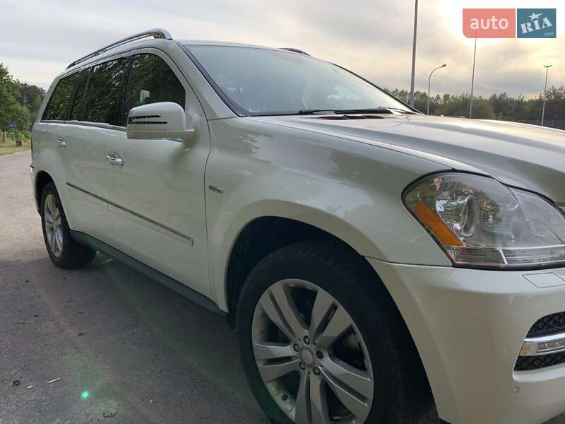 Внедорожник / Кроссовер Mercedes-Benz GL-Class 2012 в 