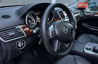 Позашляховик / Кросовер Mercedes-Benz GL-Class 2012 в 