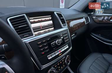 Позашляховик / Кросовер Mercedes-Benz GL-Class 2012 в 