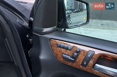 Позашляховик / Кросовер Mercedes-Benz GL-Class 2012 в 