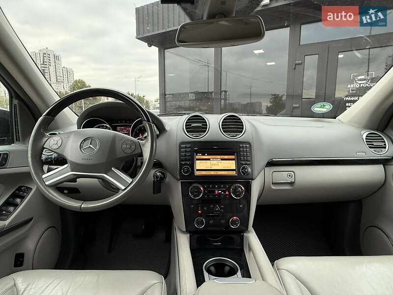 Внедорожник / Кроссовер Mercedes-Benz GL-Class 2010 в Киеве