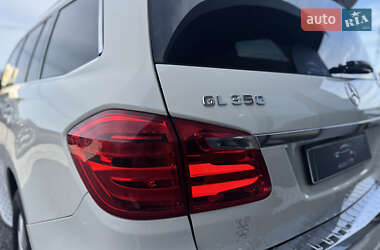 Позашляховик / Кросовер Mercedes-Benz GL-Class 2012 в 