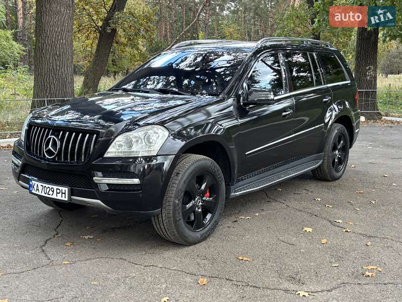 Позашляховик / Кросовер Mercedes-Benz GL-Class 2011 в 