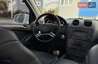Позашляховик / Кросовер Mercedes-Benz GL-Class 2012 в 