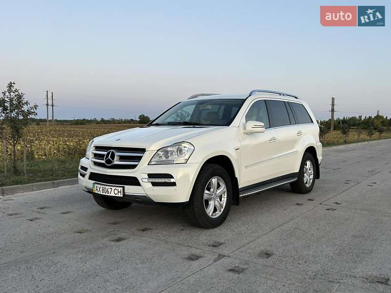 Внедорожник / Кроссовер Mercedes-Benz GL-Class 2010 в Полтаве фото 8 Внедорожник / Кроссовер Mercedes-Benz GL-Class 2010 в Полтаве