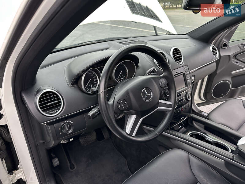 Позашляховик / Кросовер Mercedes-Benz GL-Class 2011 в Самборі фото 64 Позашляховик / Кросовер Mercedes-Benz GL-Class 2011 в Самборі