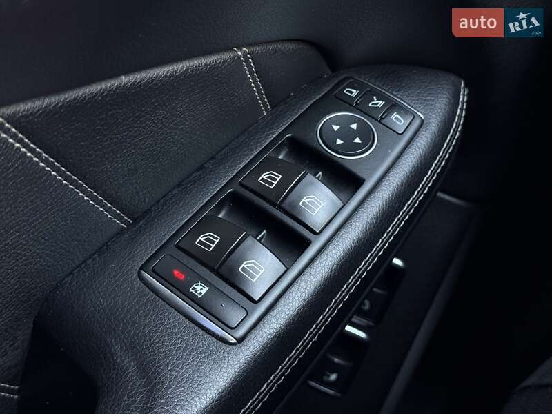 Внедорожник / Кроссовер Mercedes-Benz GL-Class 2013 в Львове фото 44 Внедорожник / Кроссовер Mercedes-Benz GL-Class 2013 в Львове