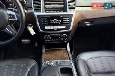 Позашляховик / Кросовер Mercedes-Benz GL-Class 2013 в  фото 52 Позашляховик / Кросовер Mercedes-Benz GL-Class 2013 в