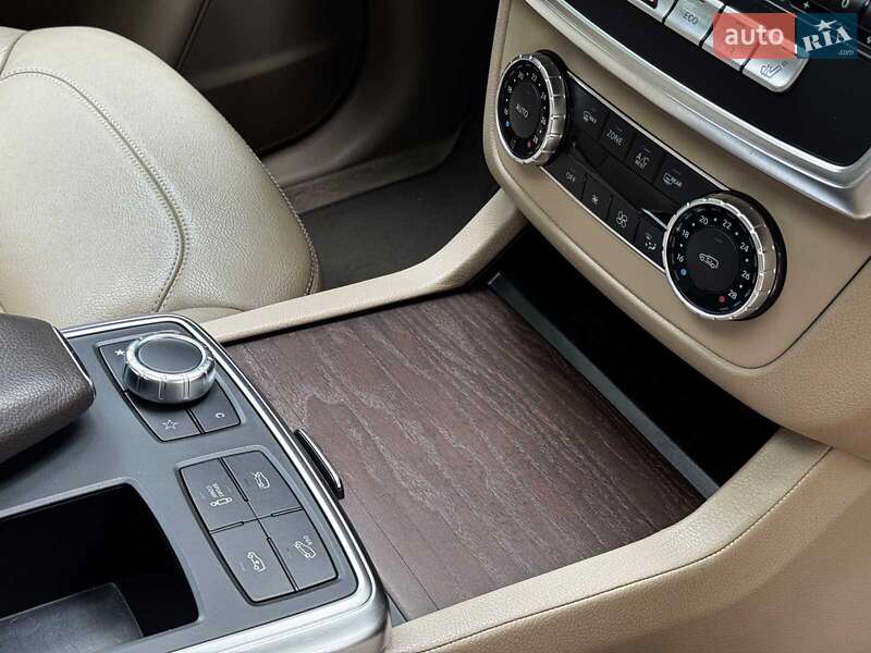 Позашляховик / Кросовер Mercedes-Benz GL-Class 2015 в Києві
