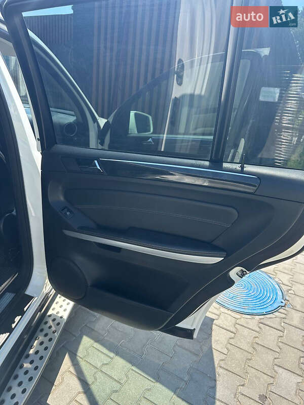 Позашляховик / Кросовер Mercedes-Benz GL-Class 2011 в Чернівцях