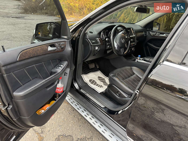 Внедорожник / Кроссовер Mercedes-Benz GL-Class 2014 в Днепре фото 17 Внедорожник / Кроссовер Mercedes-Benz GL-Class 2014 в Днепре