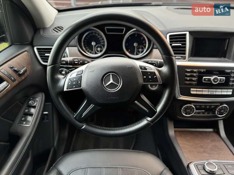Внедорожник / Кроссовер Mercedes-Benz GL-Class 2015 в Киеве фото 33 Внедорожник / Кроссовер Mercedes-Benz GL-Class 2015 в Киеве
