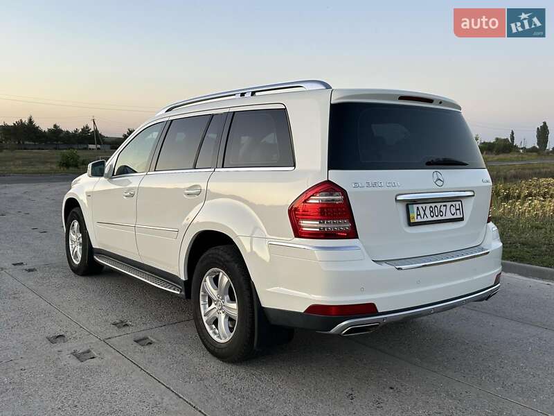Позашляховик / Кросовер Mercedes-Benz GL-Class 2010 в Охтирці фото 3 Позашляховик / Кросовер Mercedes-Benz GL-Class 2010 в Охтирці