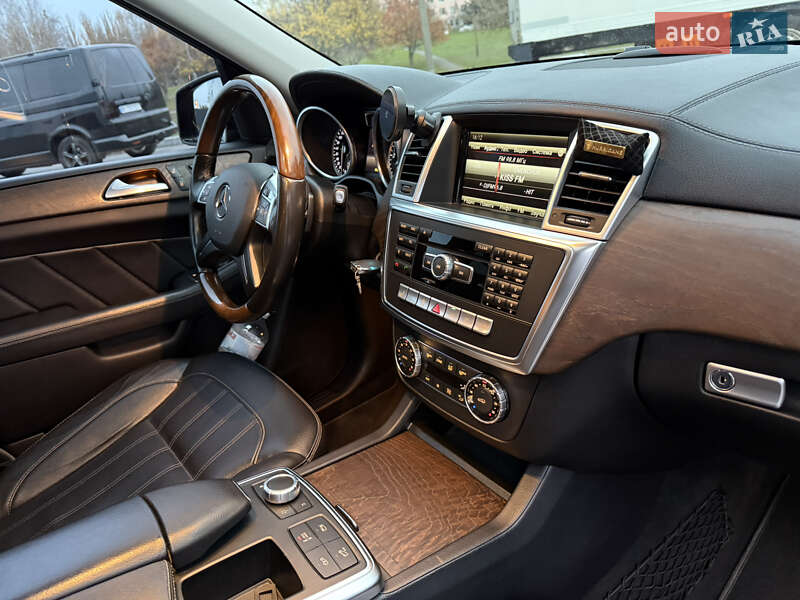 Позашляховик / Кросовер Mercedes-Benz GL-Class 2015 в Кременчуці фото 22 Позашляховик / Кросовер Mercedes-Benz GL-Class 2015 в Кременчуці