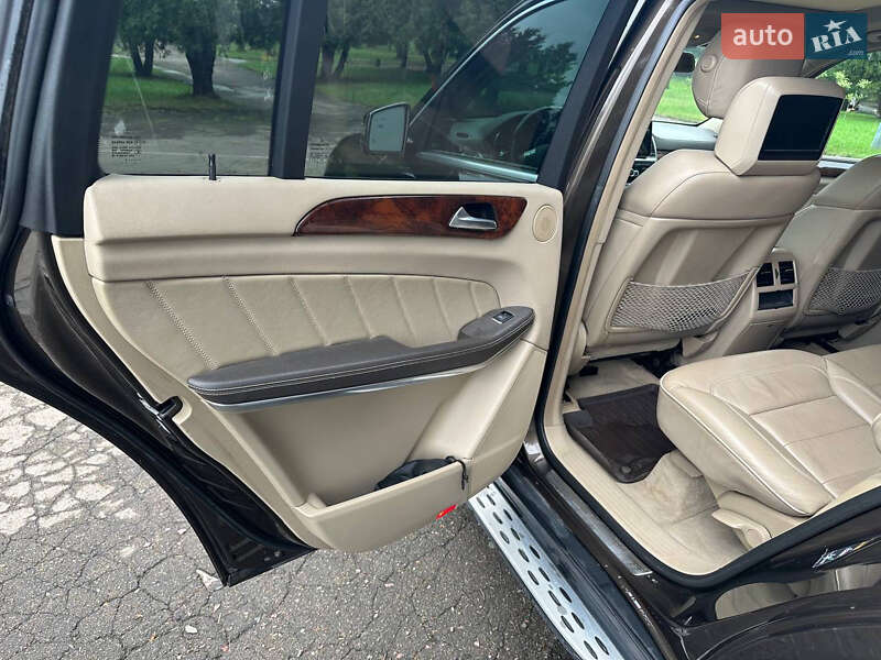 Внедорожник / Кроссовер Mercedes-Benz GL-Class 2013 в Ровно фото 46 Внедорожник / Кроссовер Mercedes-Benz GL-Class 2013 в Ровно