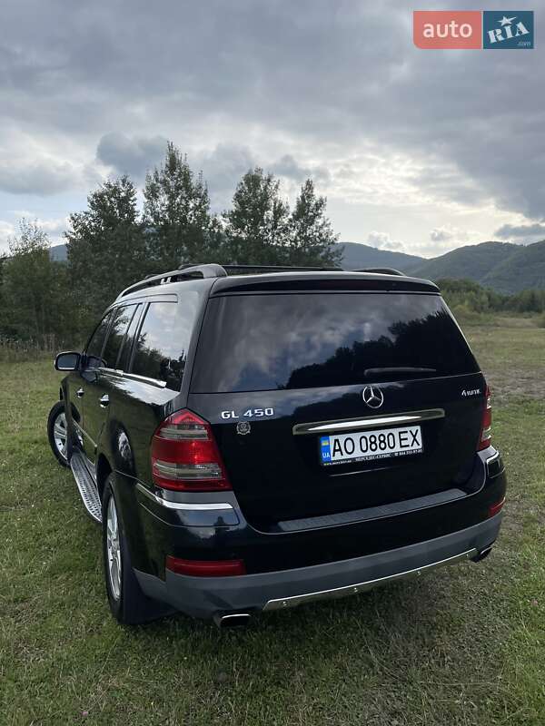 Позашляховик / Кросовер Mercedes-Benz GL-Class 2007 в Сваляві