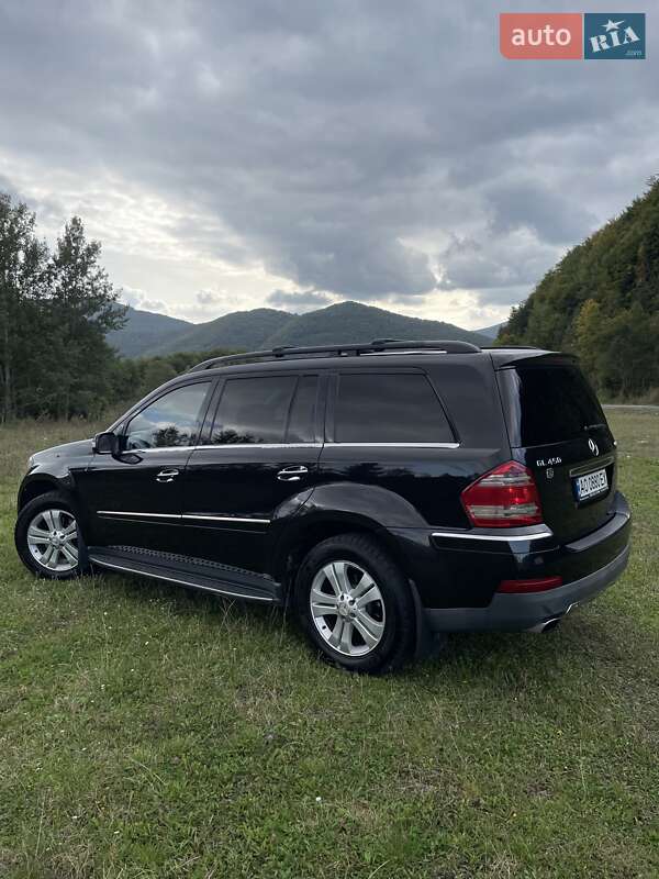 Позашляховик / Кросовер Mercedes-Benz GL-Class 2007 в Сваляві