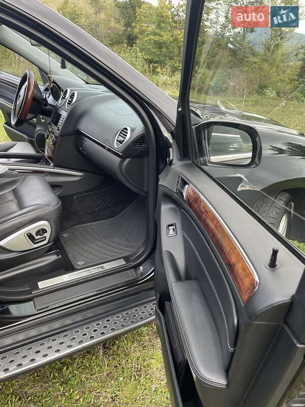 Позашляховик / Кросовер Mercedes-Benz GL-Class 2007 в Сваляві